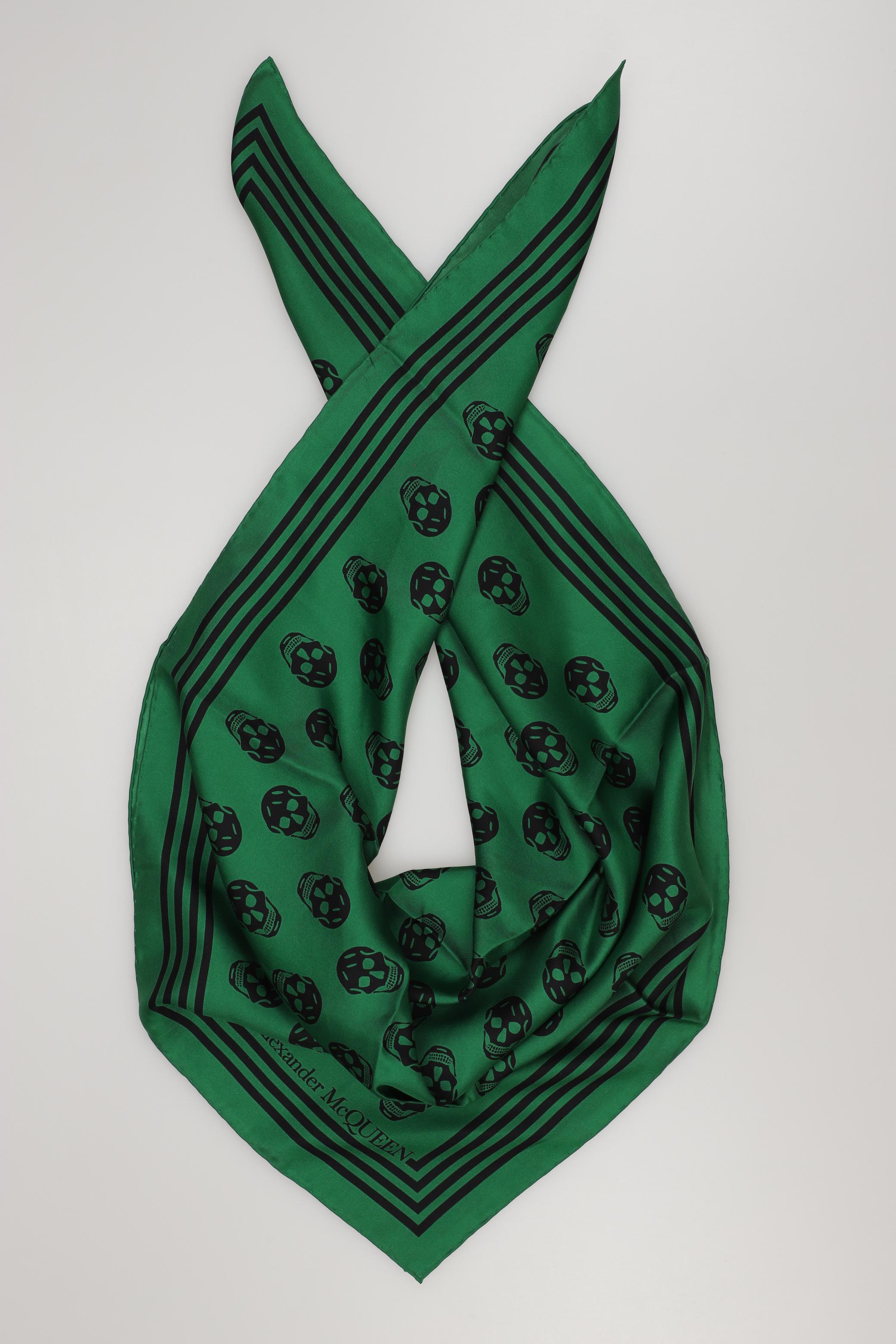 

Alexander McQueen Damen Schal, grün, Gr.