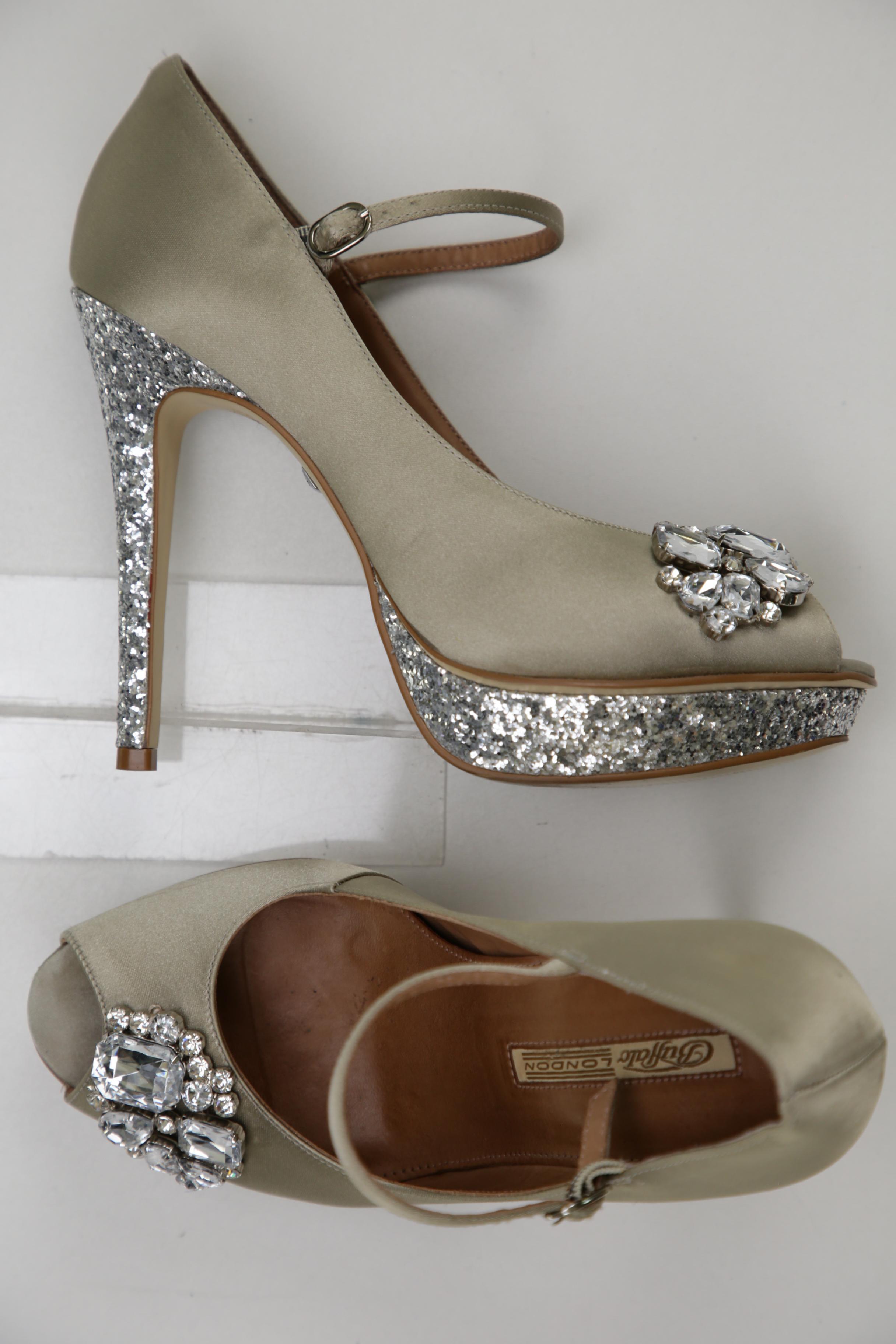 

Buffalo London Damen Pumps, grau, Gr. 40