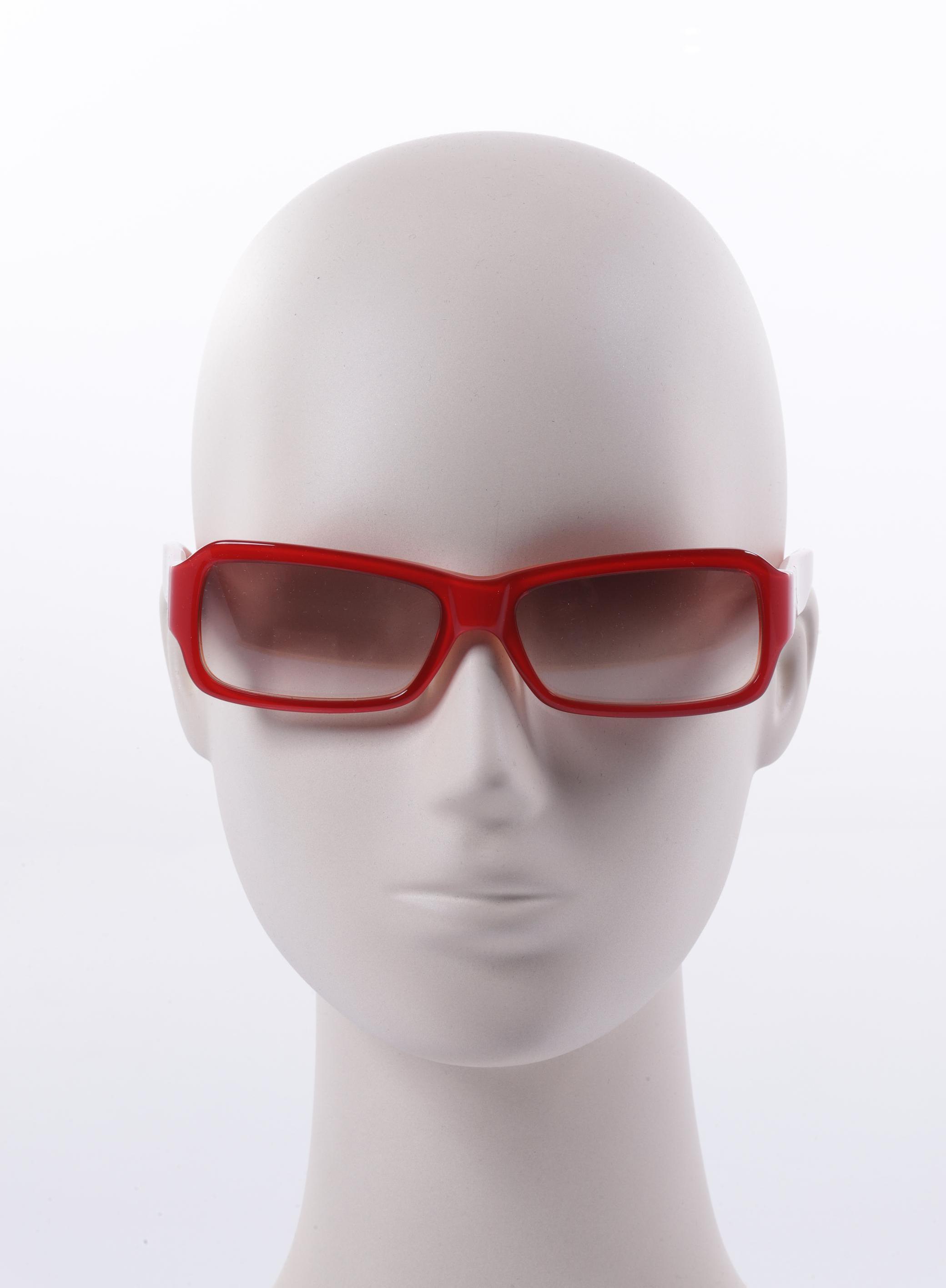 

Calvin Klein Damen Sonnenbrille, rot, Gr.