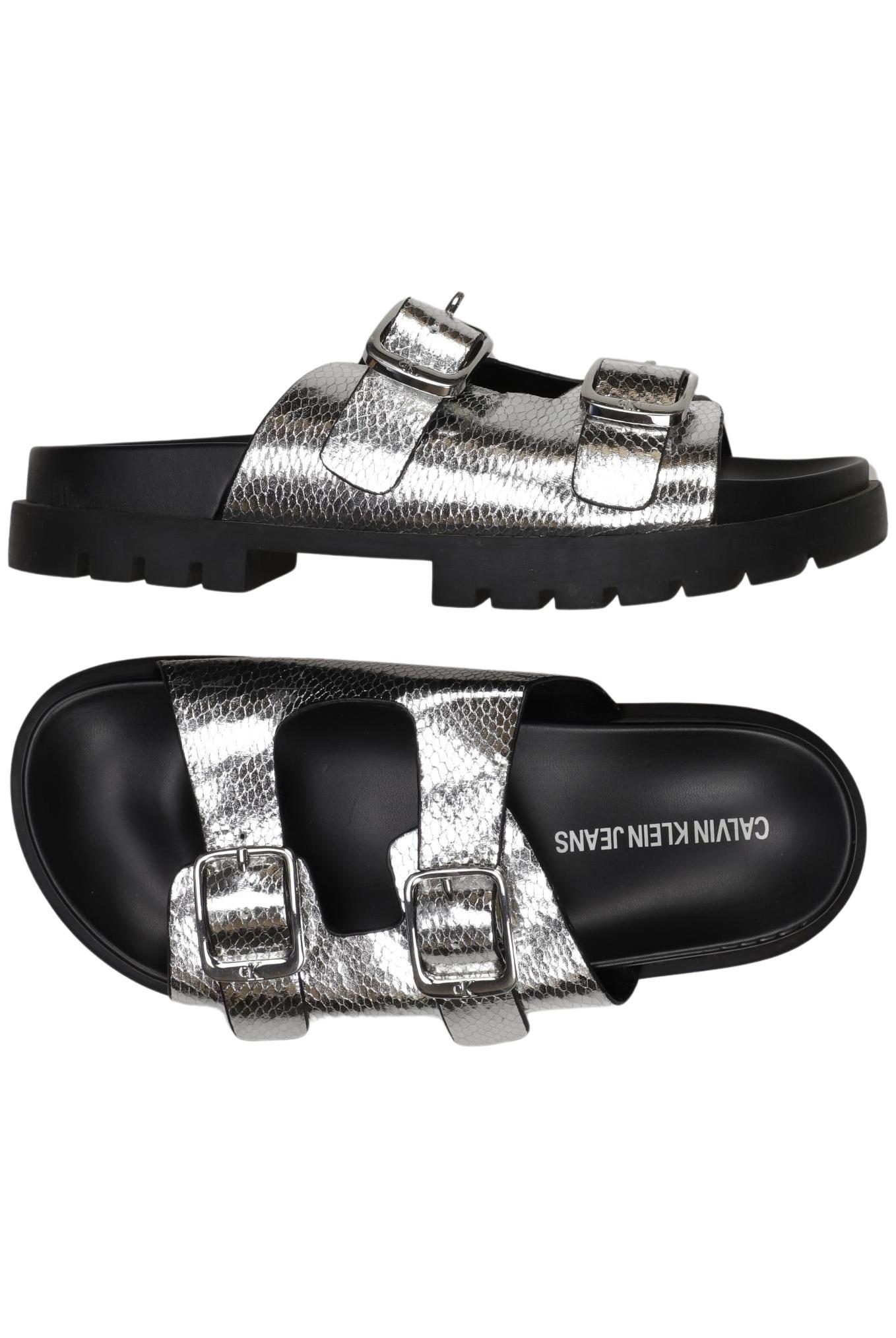 

Calvin Klein Jeans Damen Sandale, silber, Gr. 38