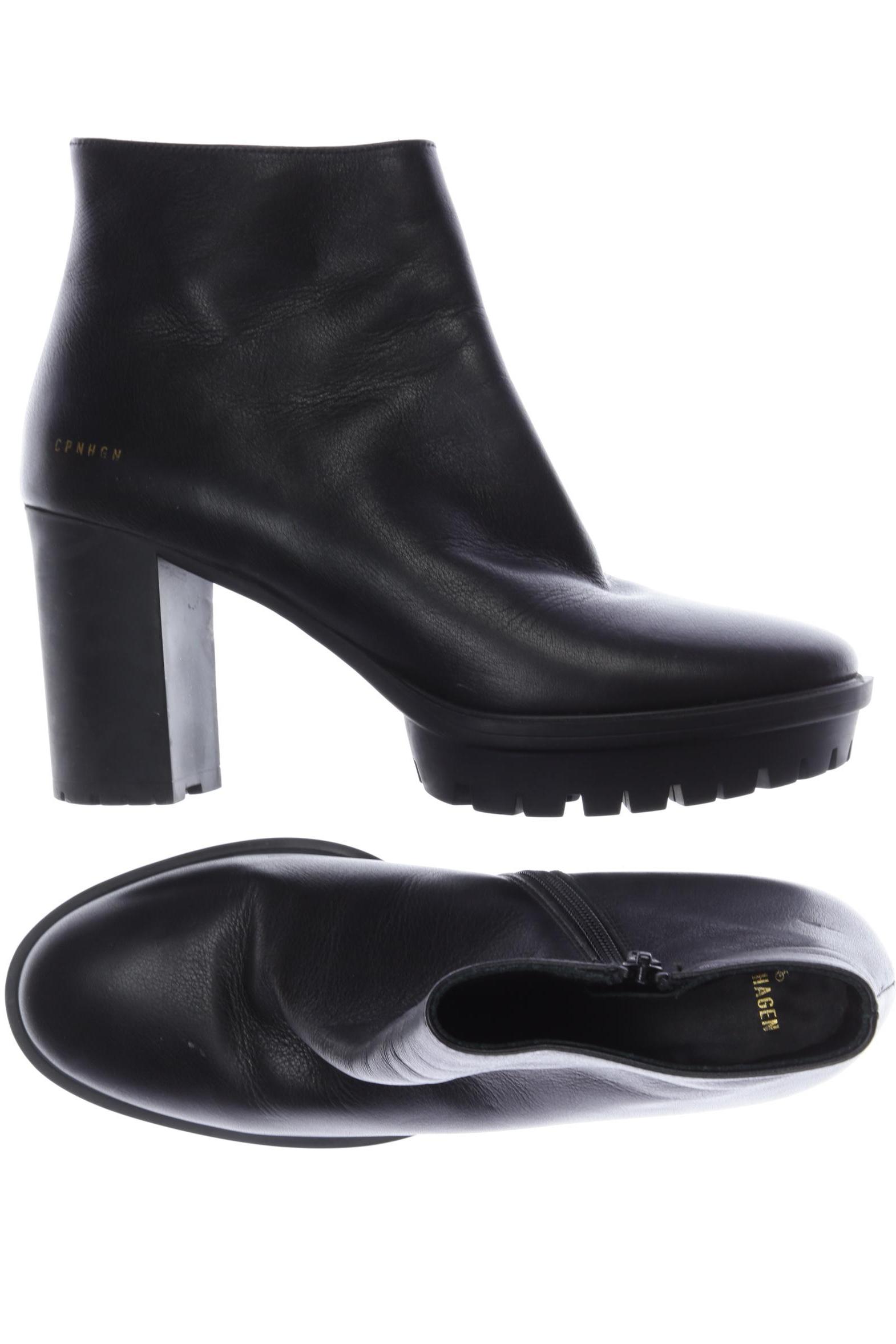 

Copenhagen Studios Damen Stiefelette, schwarz, Gr. 42