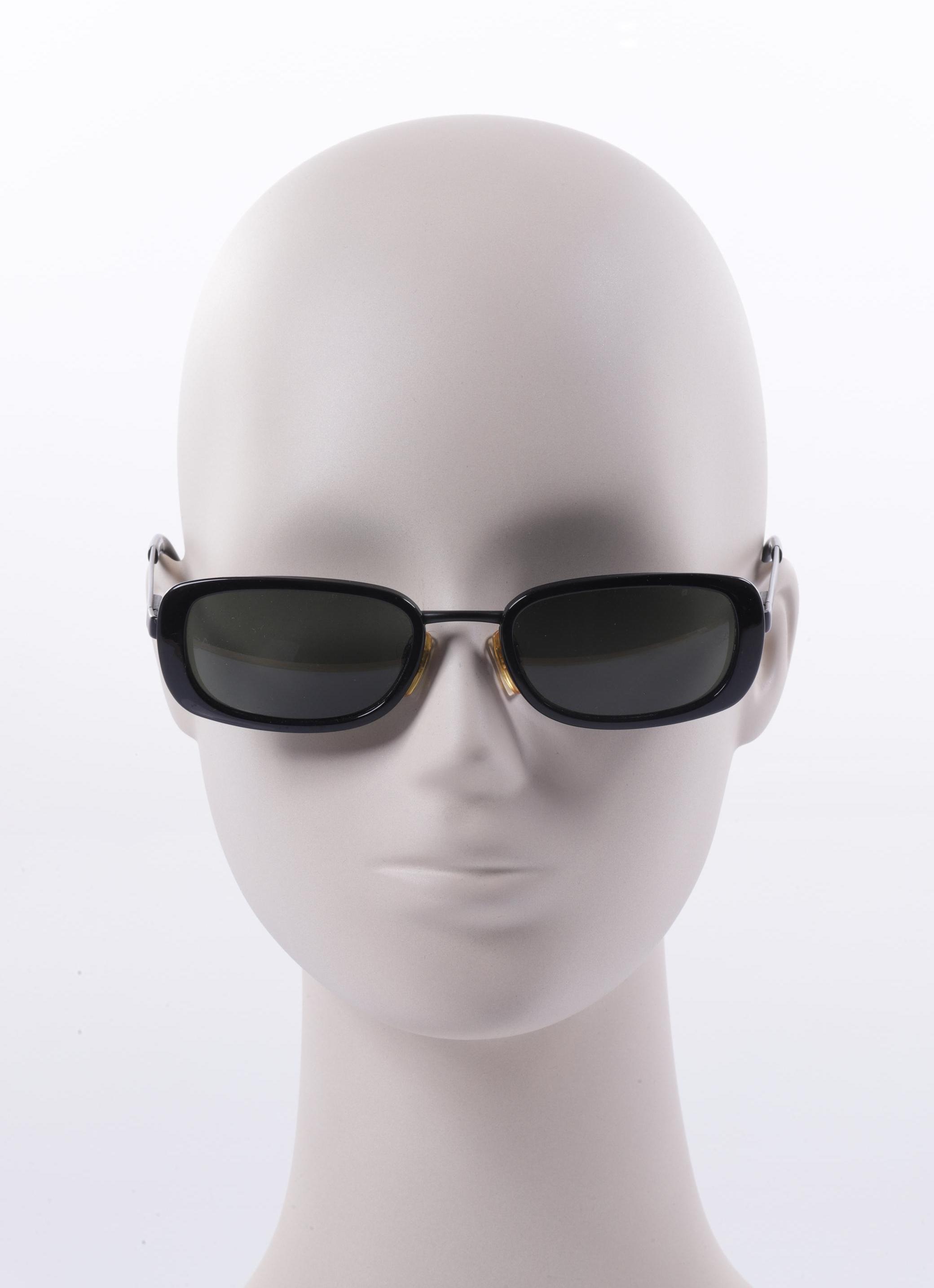 

Giorgio Armani Damen Sonnenbrille, schwarz, Gr.