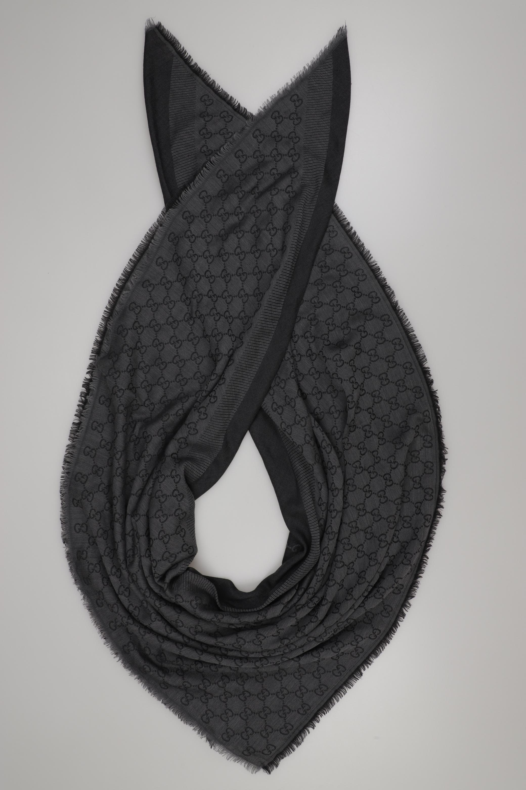 

Gucci Damen Schal, grau, Gr.