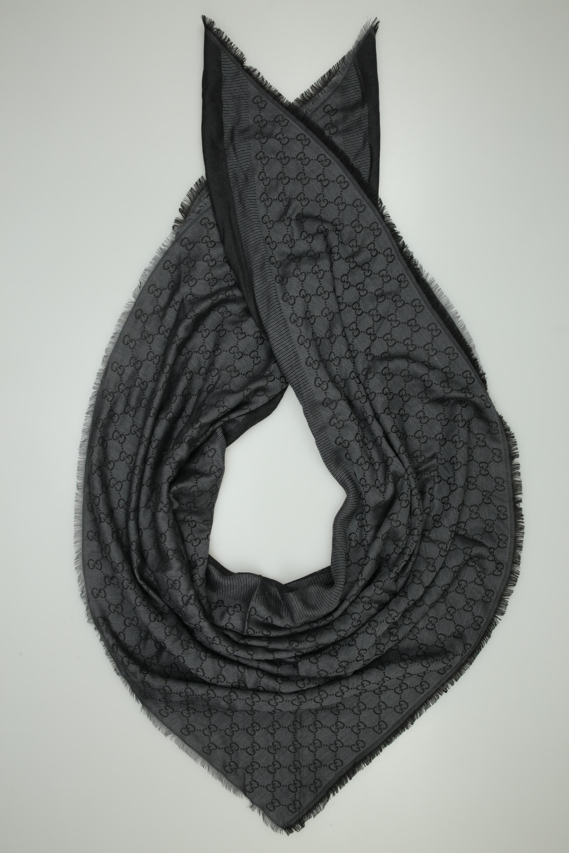 

Gucci Damen Schal, grau, Gr.