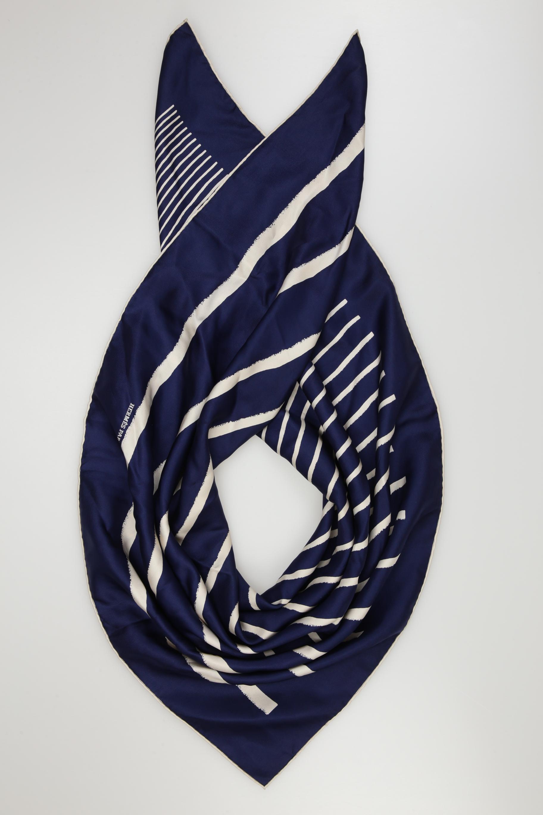 

Hermes Damen Schal, marineblau, Gr.