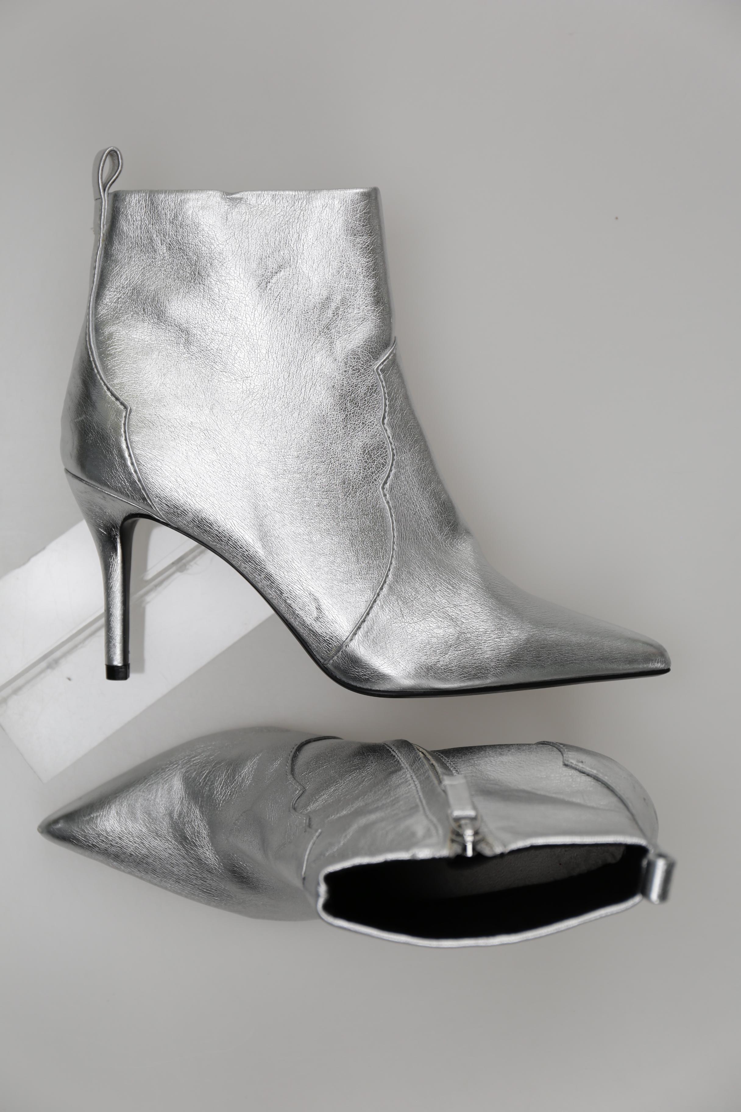 

Mango Damen Stiefelette, silber, Gr. 39