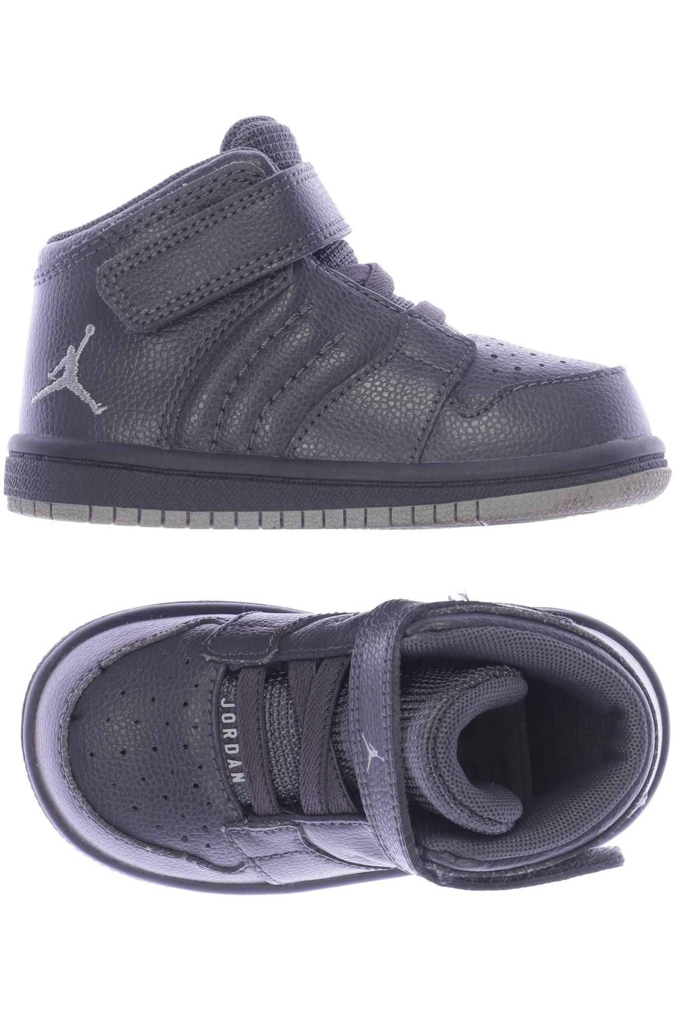 

Nike Air Jordan Jungen Kinderschuhe, grau