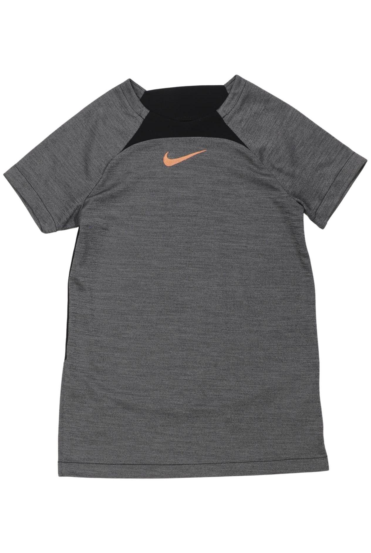 

Nike Jungen T-Shirt, grau, Gr. 134