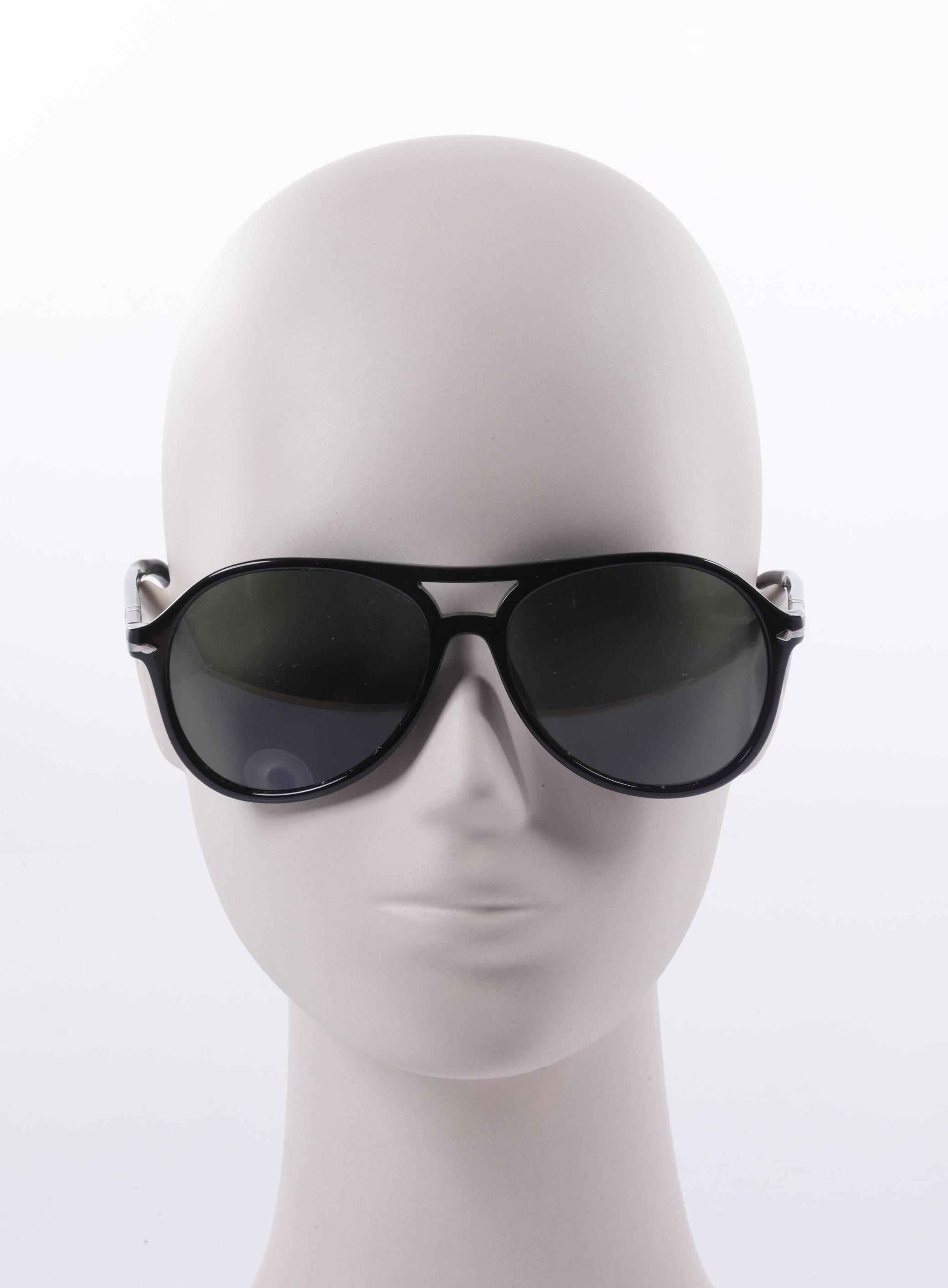 

Persol Damen Sonnenbrille, schwarz, Gr.