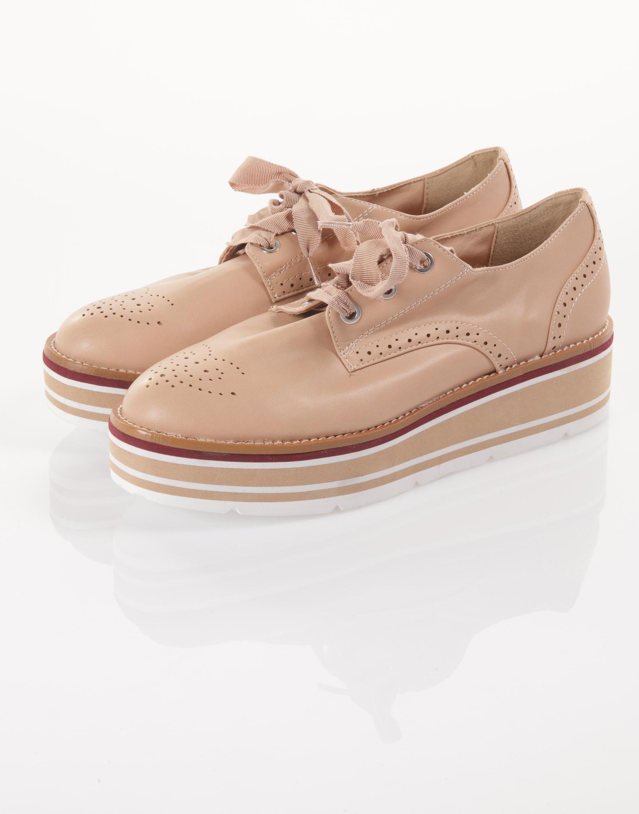 

Pull & Bear Damen Halbschuh, beige