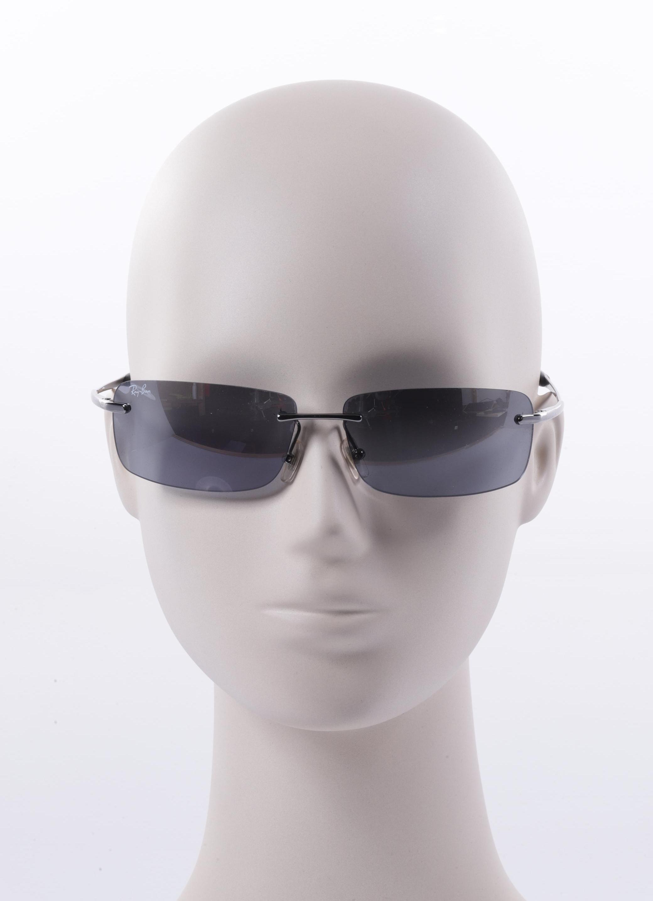 

Ray-Ban Damen Sonnenbrille, grau, Gr.