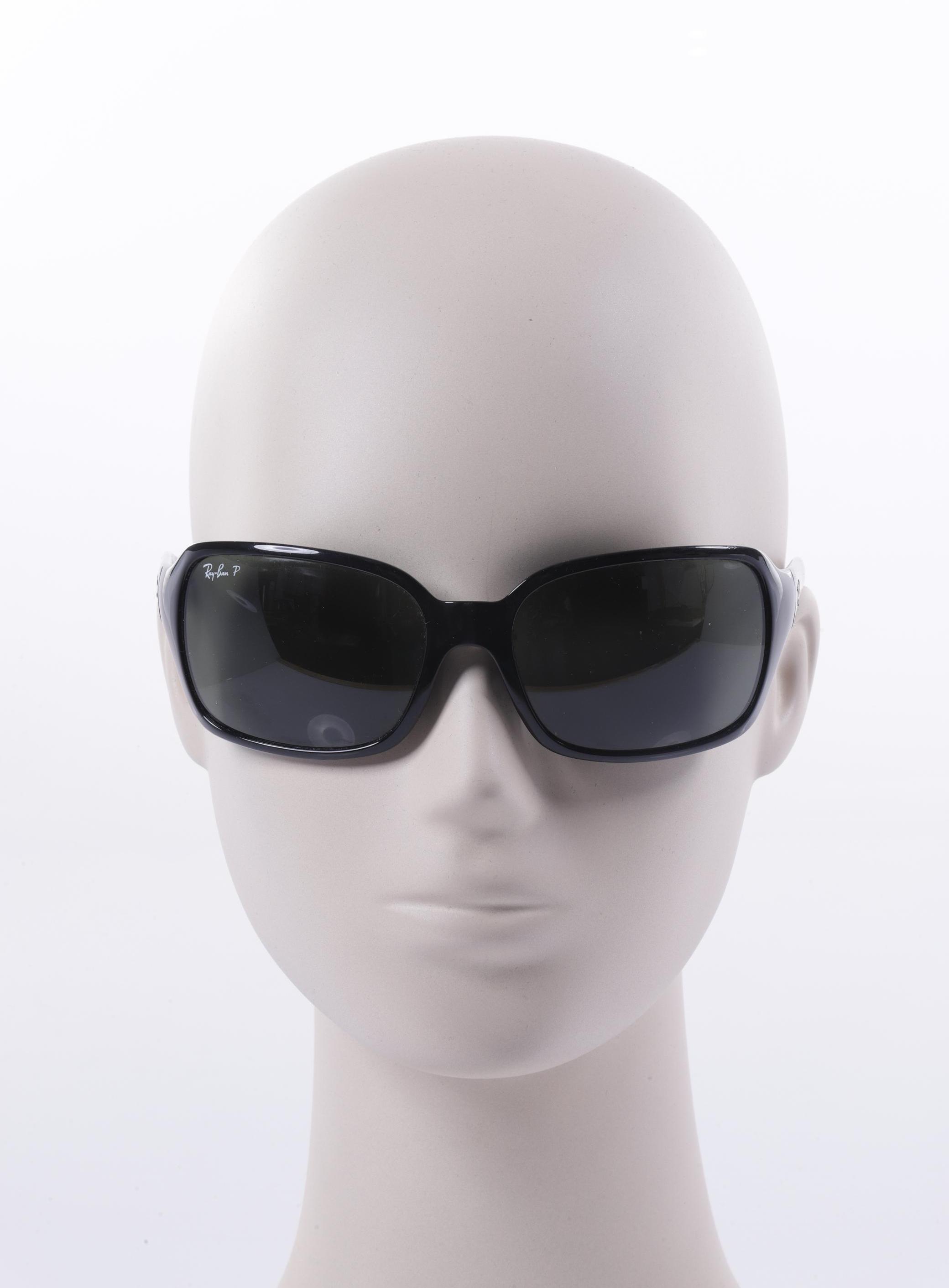 

Ray-Ban Damen Sonnenbrille, schwarz, Gr.