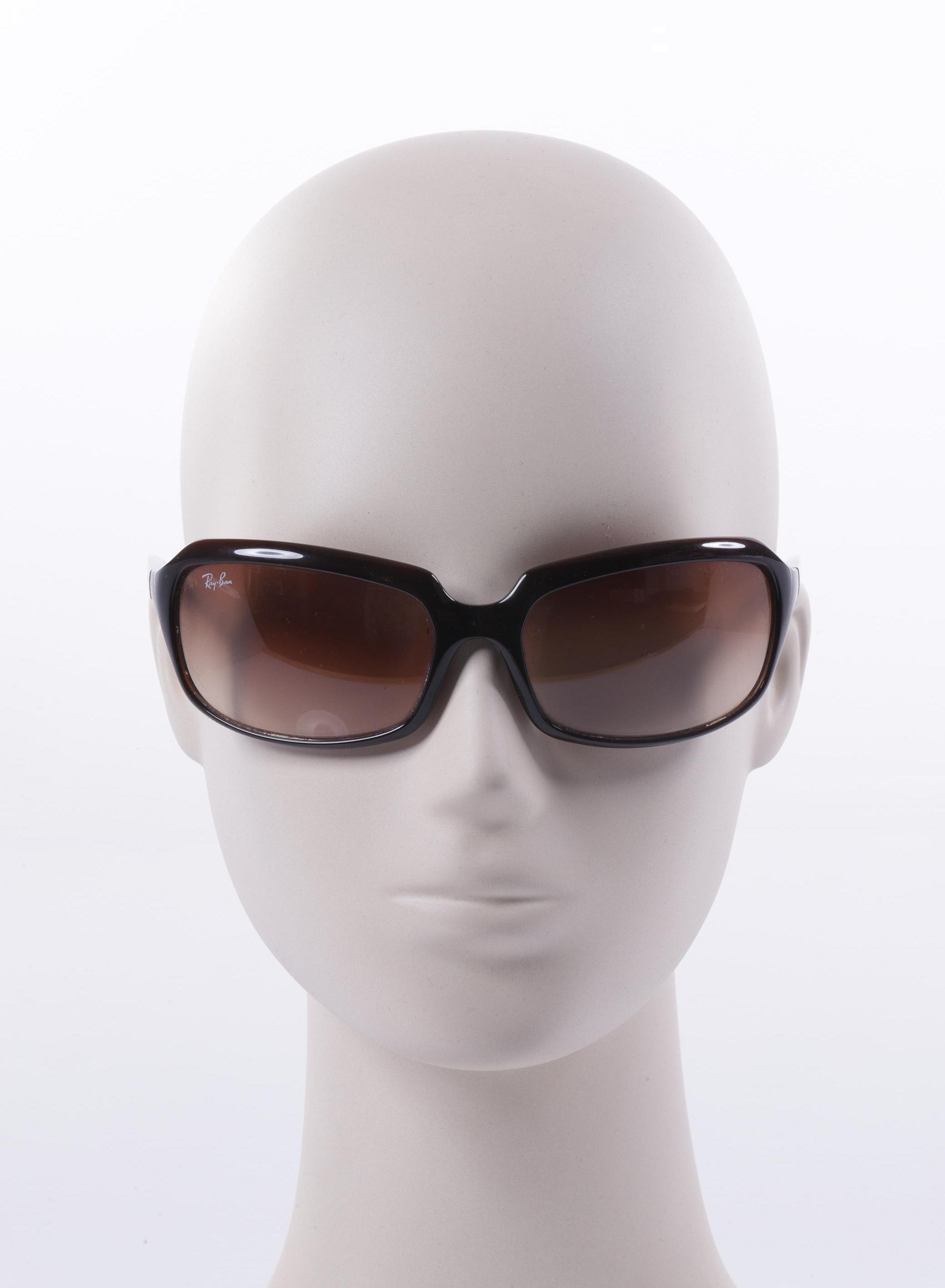 

Ray-Ban Damen Sonnenbrille, braun, Gr.