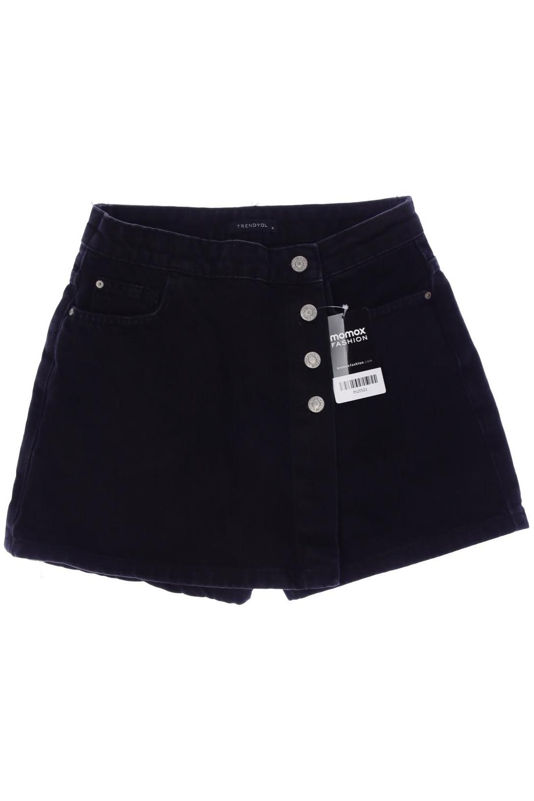 

Trendyol Damen Shorts, schwarz