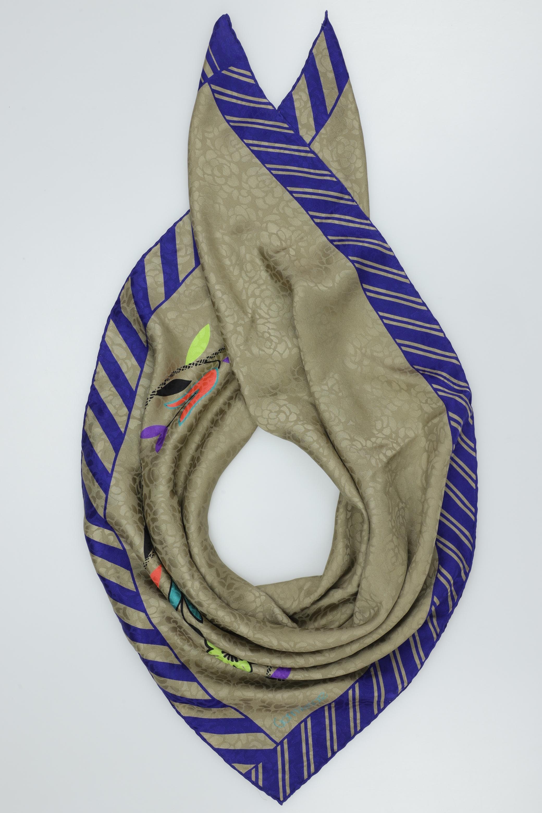 

Versace Damen Schal, braun, Gr.