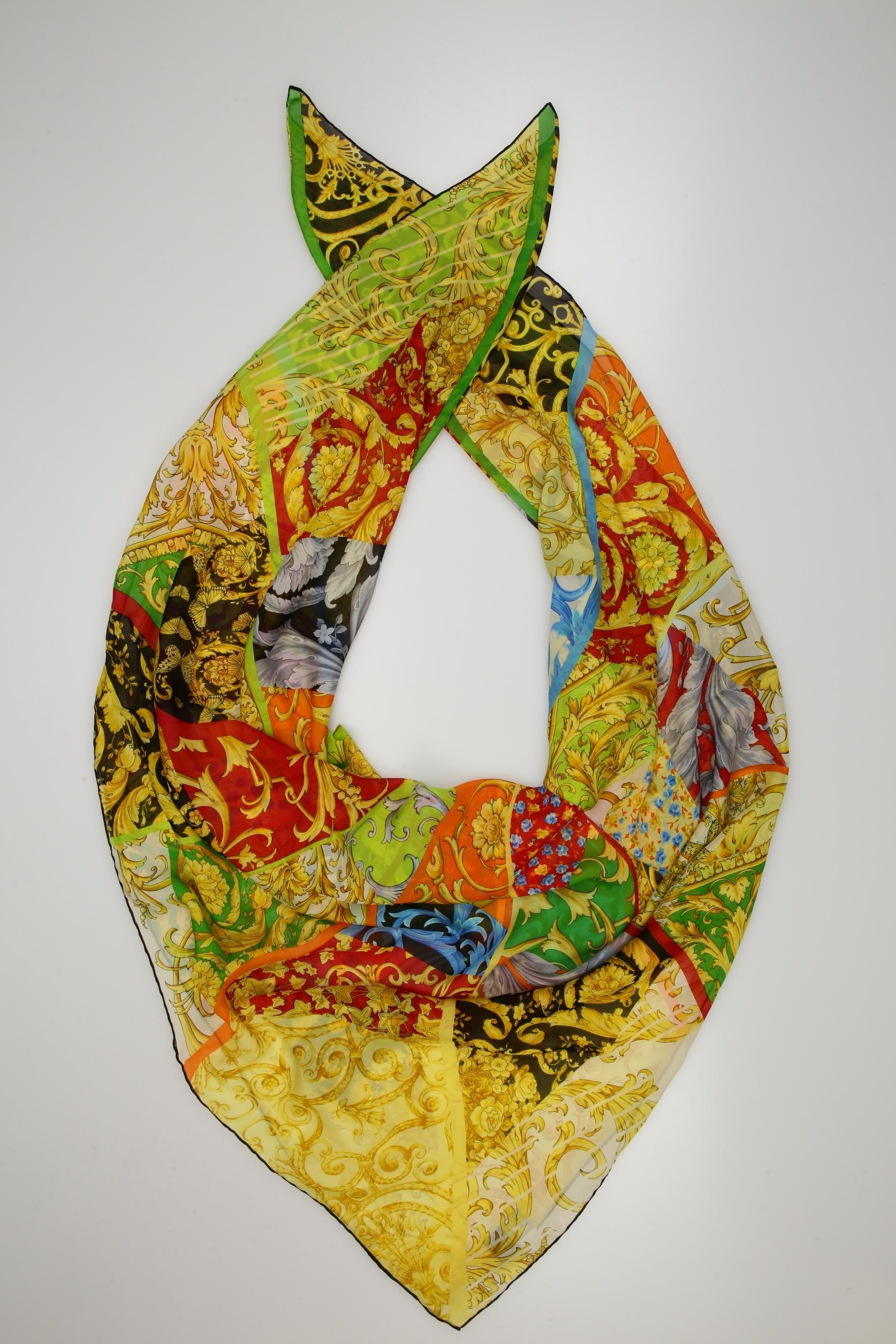 

Versace Damen Schal, mehrfarbig, Gr.