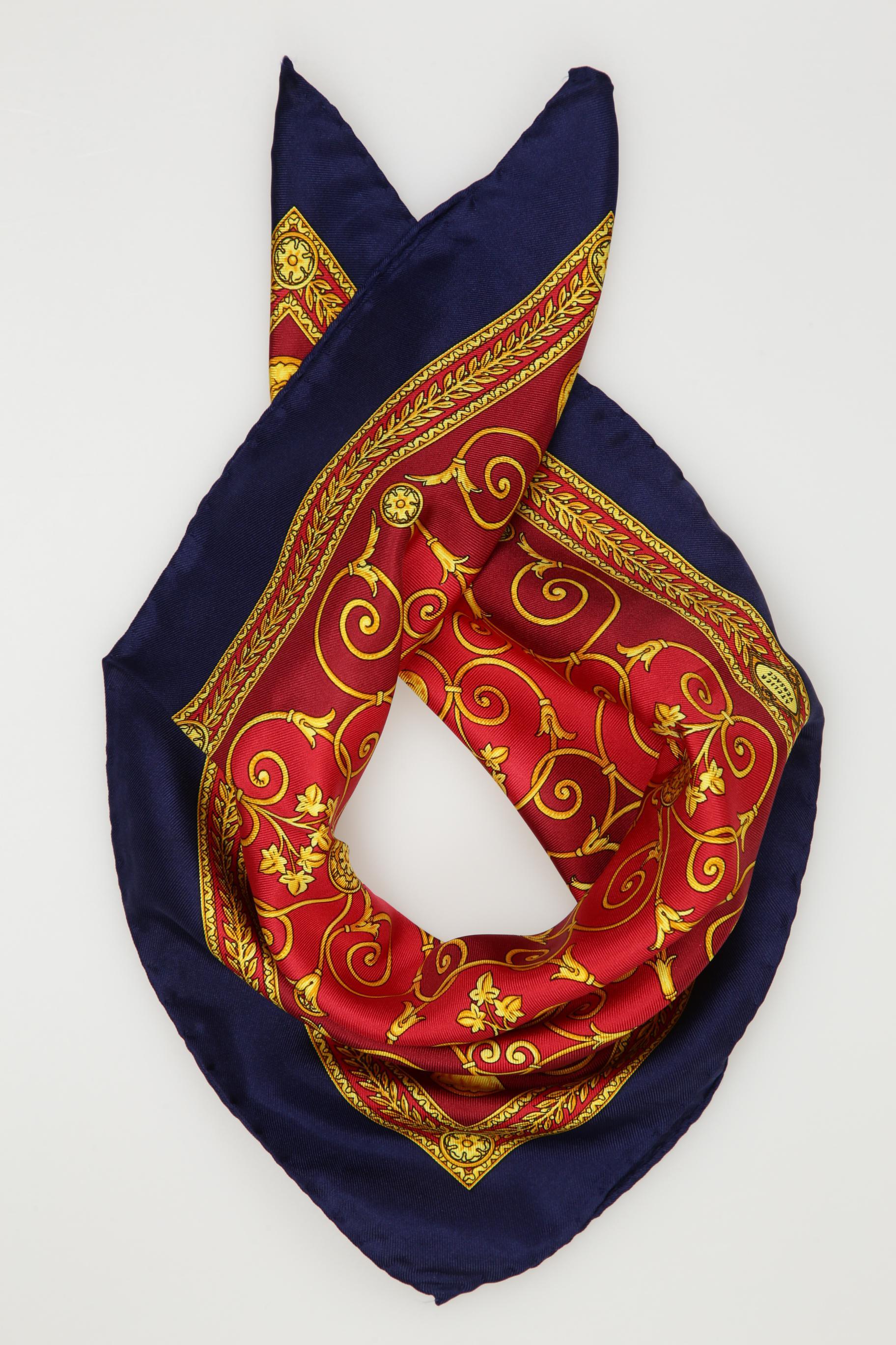 

Versace Damen Schal, mehrfarbig, Gr.