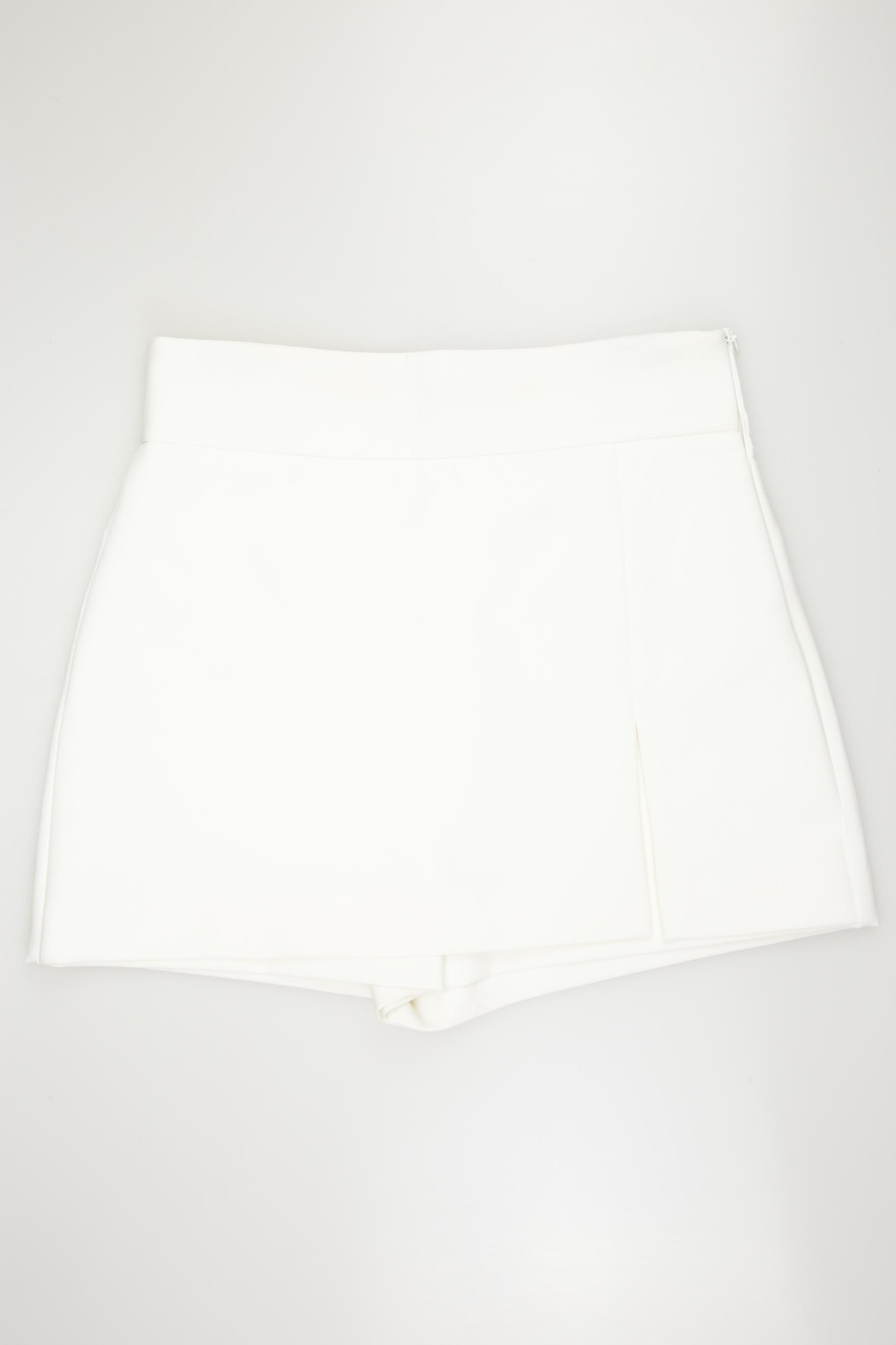 

Zara Damen Shorts, weiß, Gr. 38