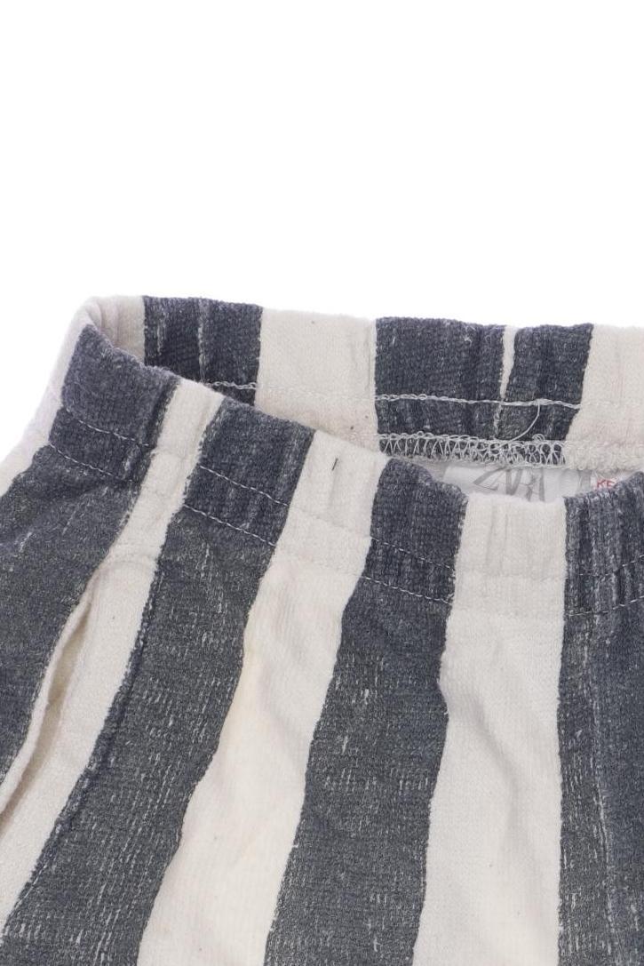 Thumbnail - Zara Jungen Shorts, cremeweiß, Gr. 110